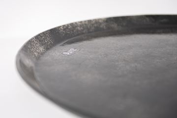 Plate grey