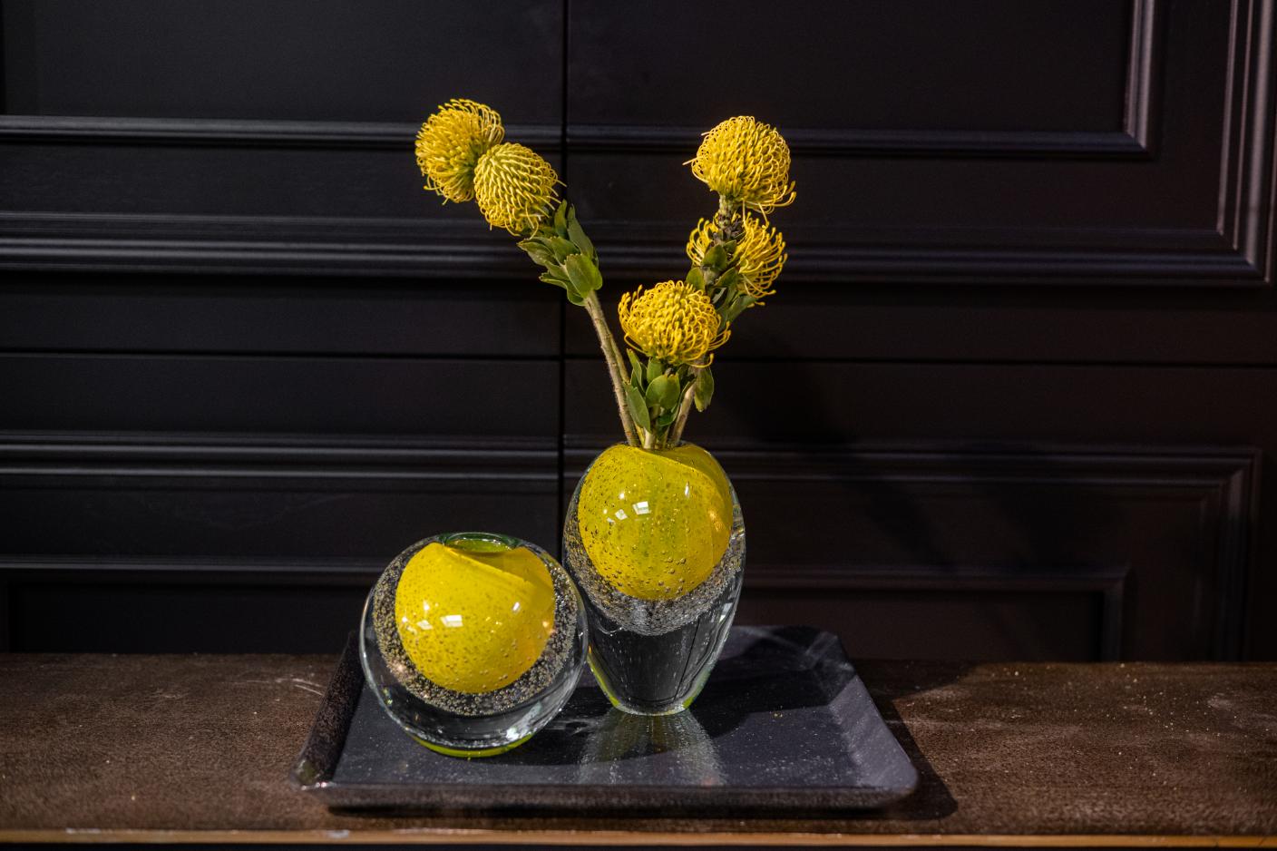 Vase hoola egg yellow
